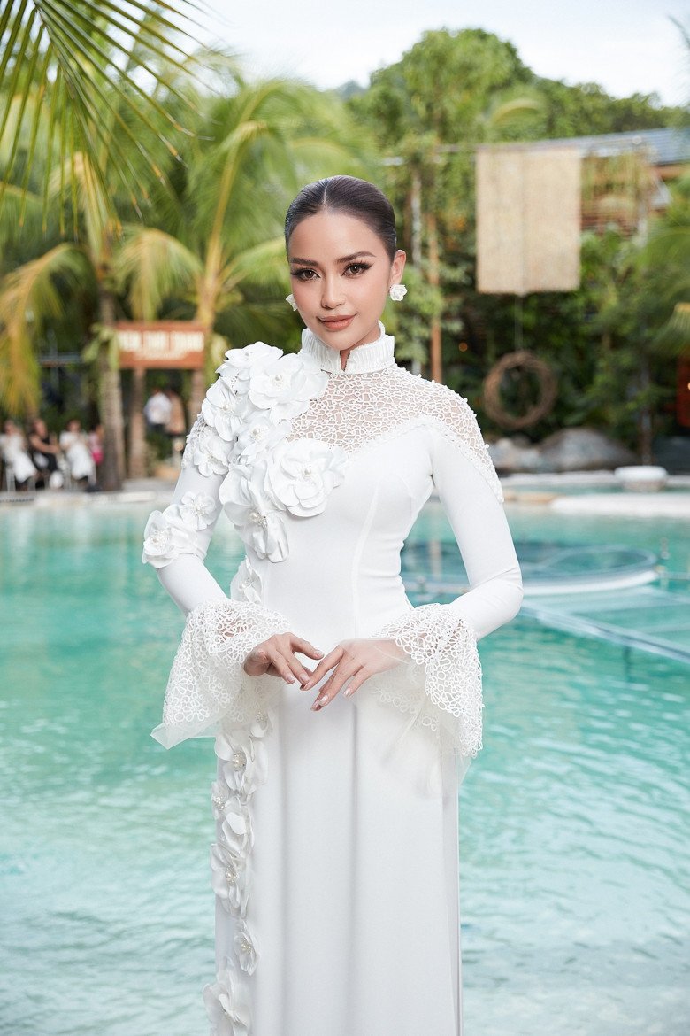 Chân dung mẹ 3 con mê đọ sắc dàn Hoa hậu đẹp nhất Việt Nam: Hạn chế chiều cao, nhan sắc có thừa - 7