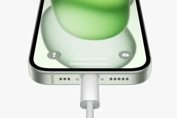 Apple bán bộ chuyển đổi cổng sạc iPhone type-C, giá gần 700.000 VNĐ
