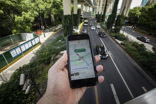 Trung Quốc cảnh báo dư thừa taxi công nghệ